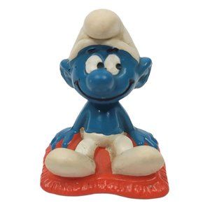 Vintage 1975 Peyo Schleich Cushion Smurf Figure PVC Hong Kong W Berrie Co